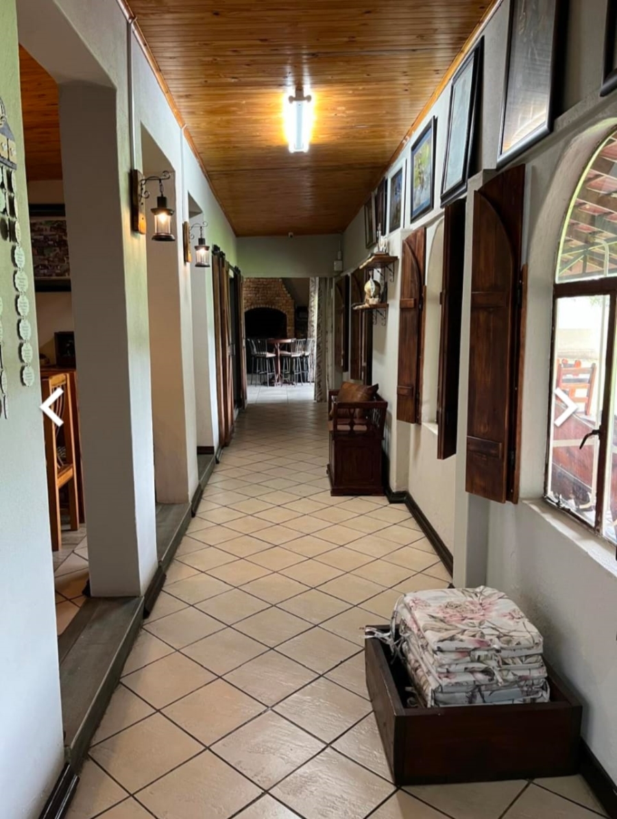 6 Bedroom Property for Sale in Lindequesdrif North West